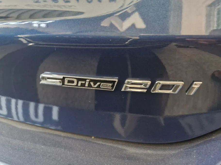 بي ام دبليو الفئة اكس 1 S Drive 20 i  2021 