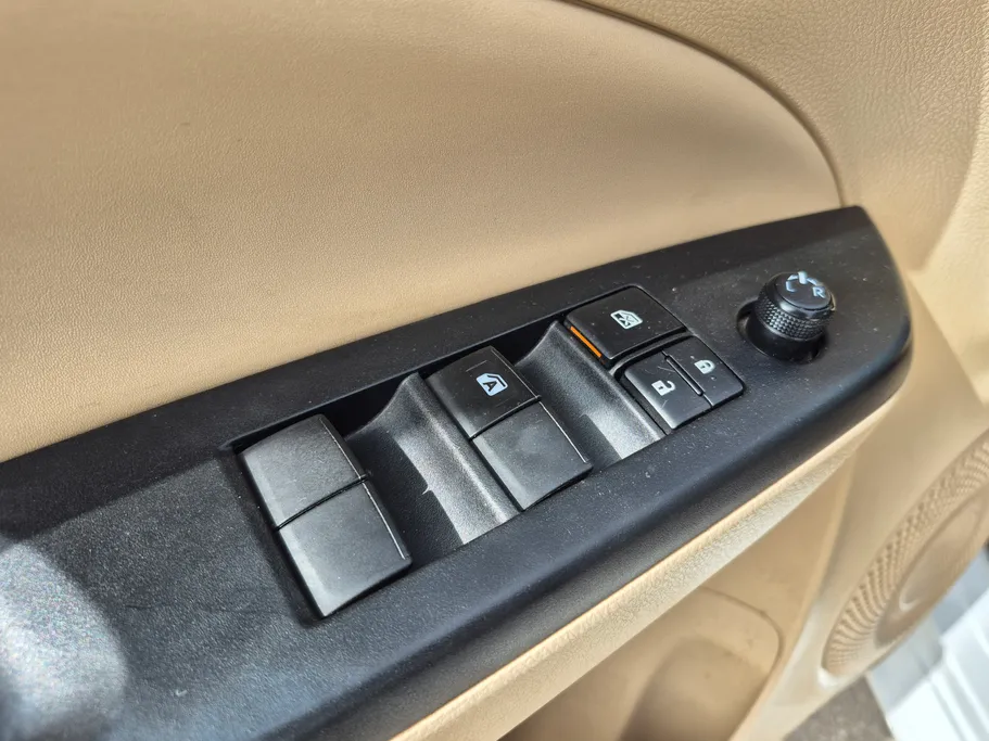 تويوتا يارس Y 2022 