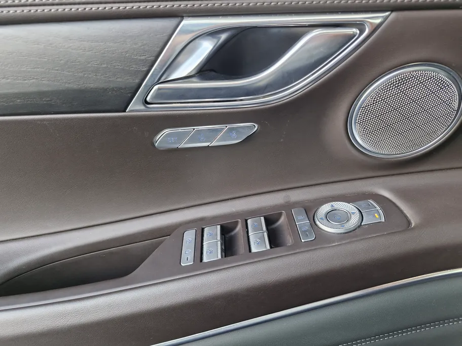 2023 Genesis GV80 Prestige 