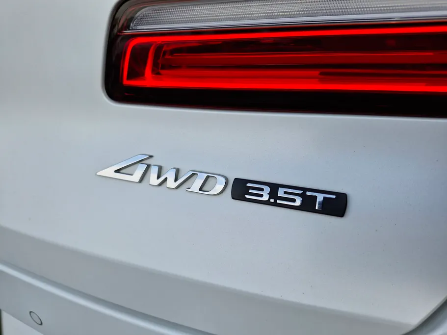 2023 Genesis GV80 Prestige 