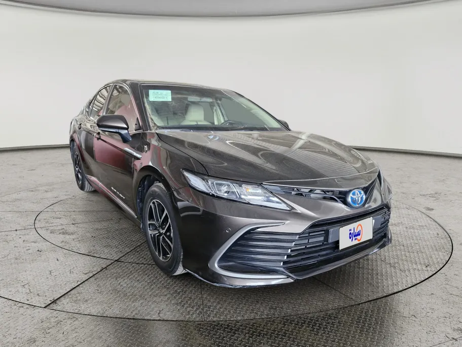 تويوتا كامري LE 2024 