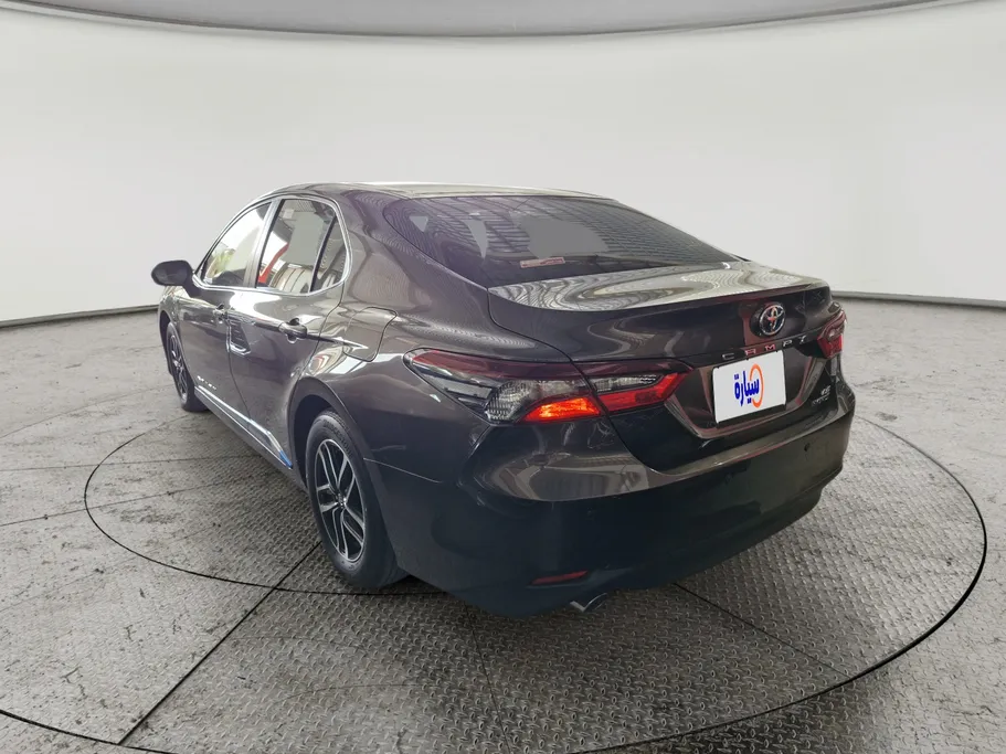 تويوتا كامري LE 2024 