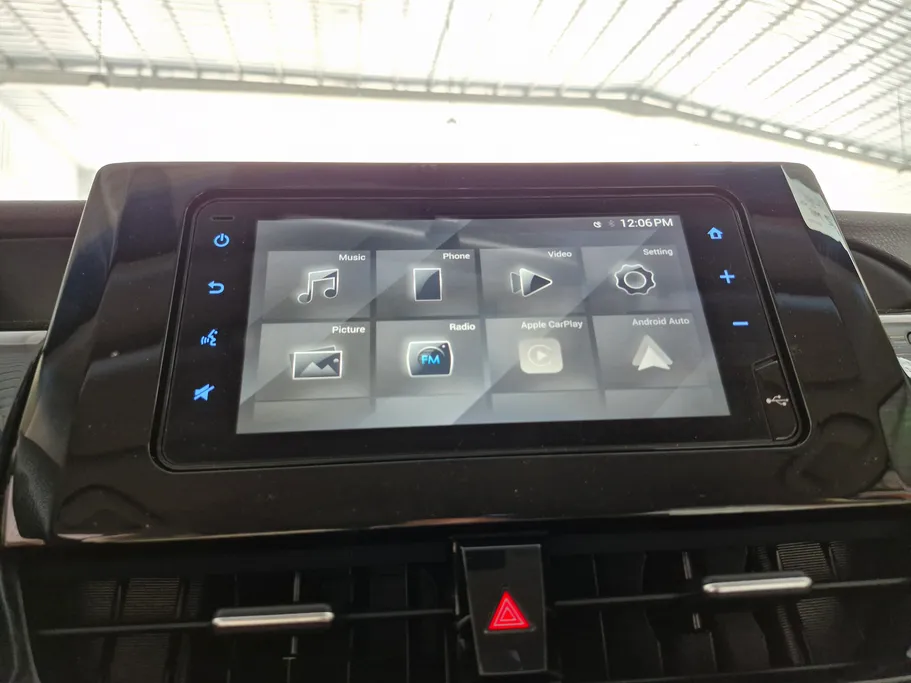 تويوتا كامري LE 2024 