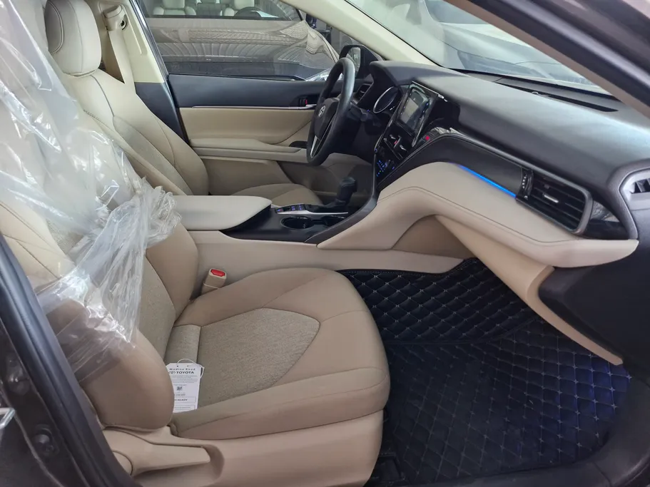 تويوتا كامري LE 2024 