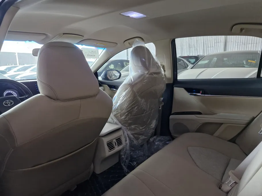 تويوتا كامري LE 2024 