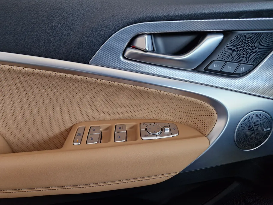 جينيسيس G70  2023 