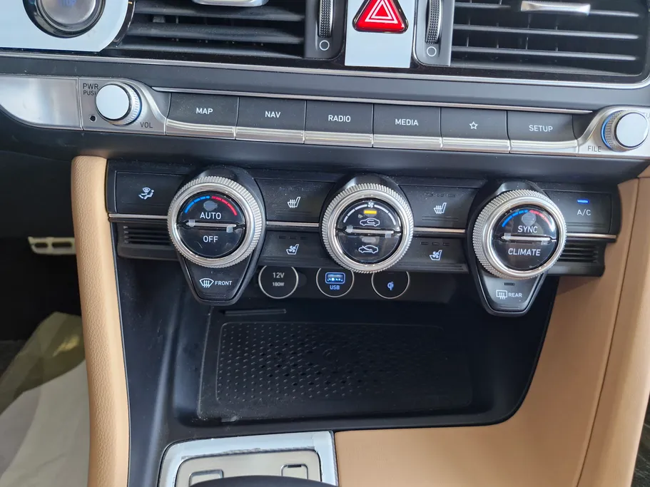 جينيسيس G70  2023 