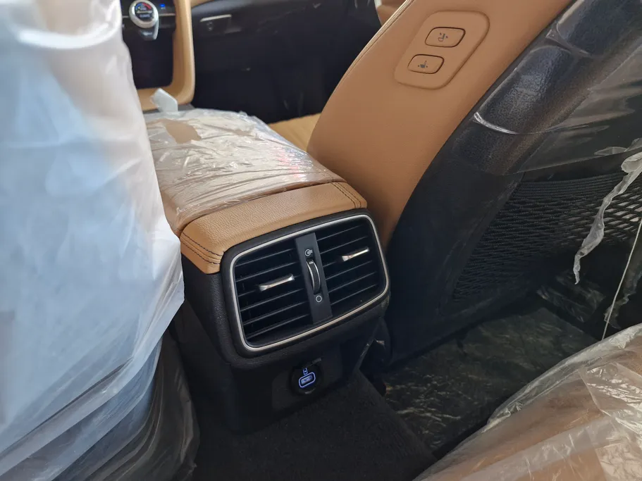 جينيسيس G70  2023 