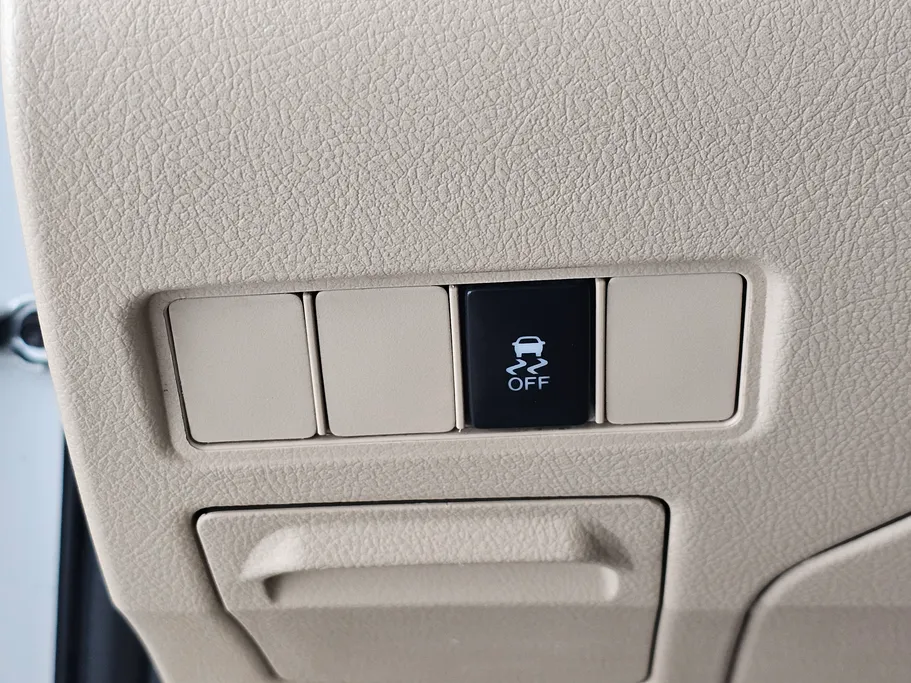 تويوتا يارس Y 2020 