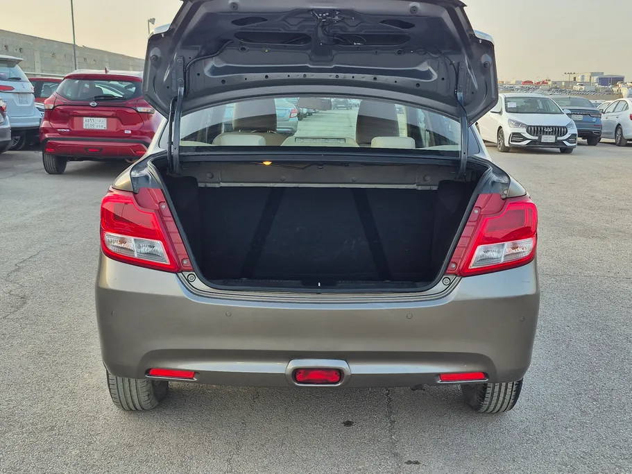 2023 سوزوكي Dzire GLX 