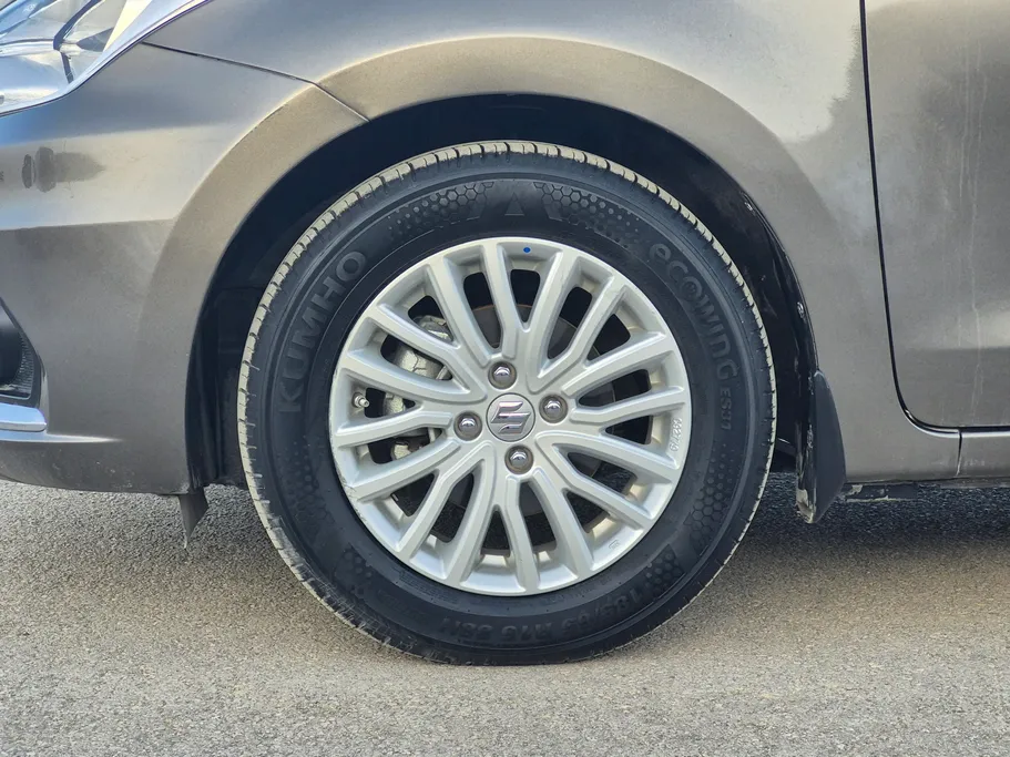 2023 سوزوكي Dzire GLX 