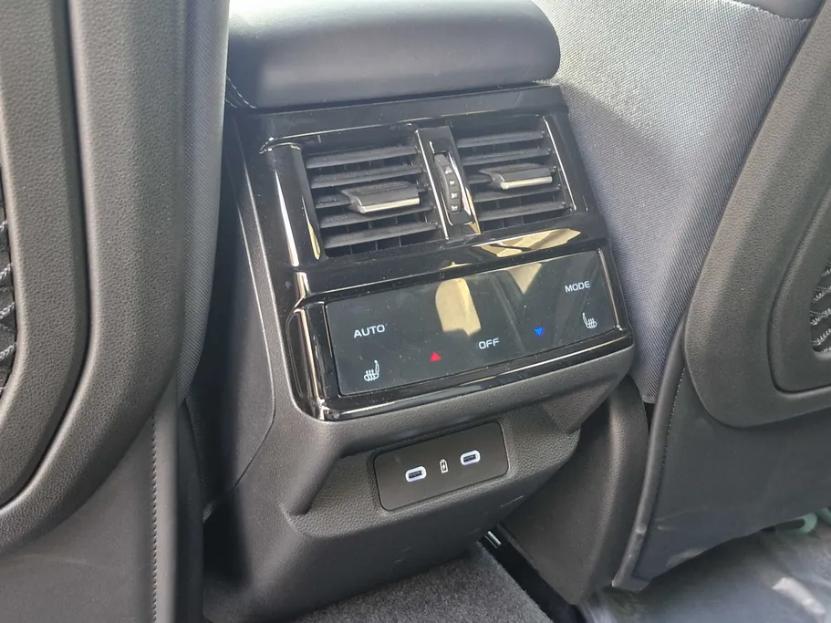 رينو كوليوس ايقونيك 2026 