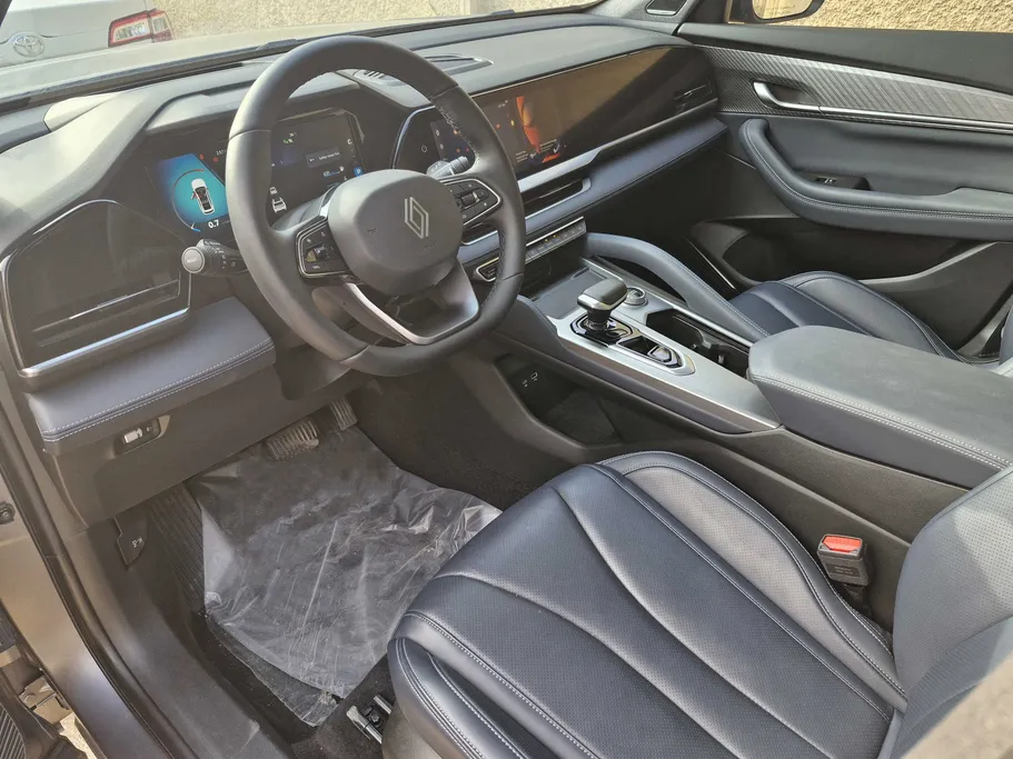 رينو كوليوس ايقونيك 2026 