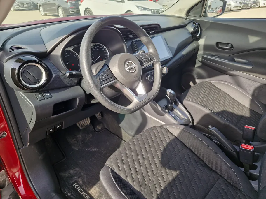 2024 Nissan Kicks S 