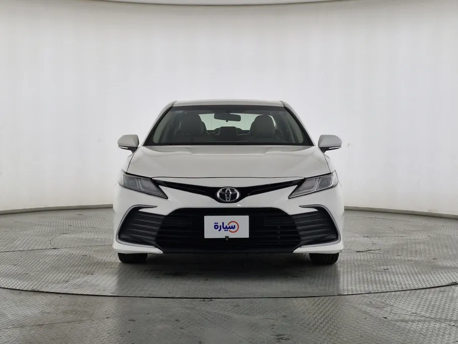 تويوتا كامري LE 2022 