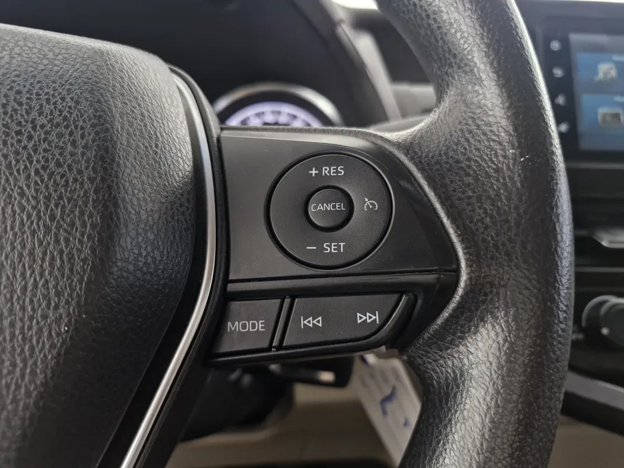 تويوتا كامري LE 2022 