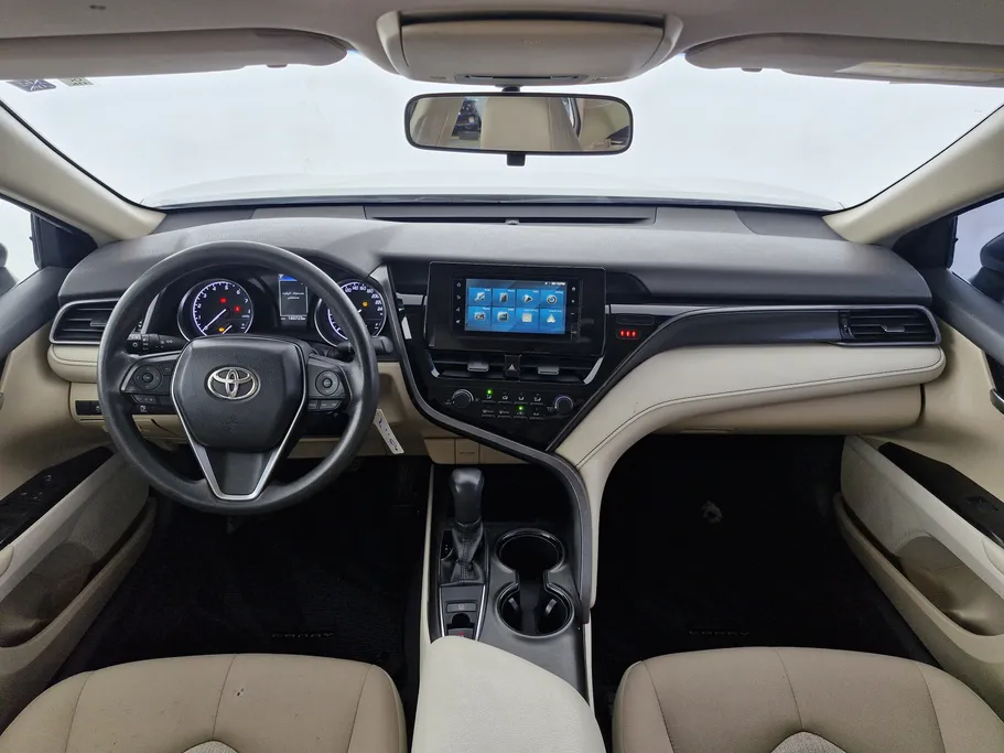 تويوتا كامري LE 2022 