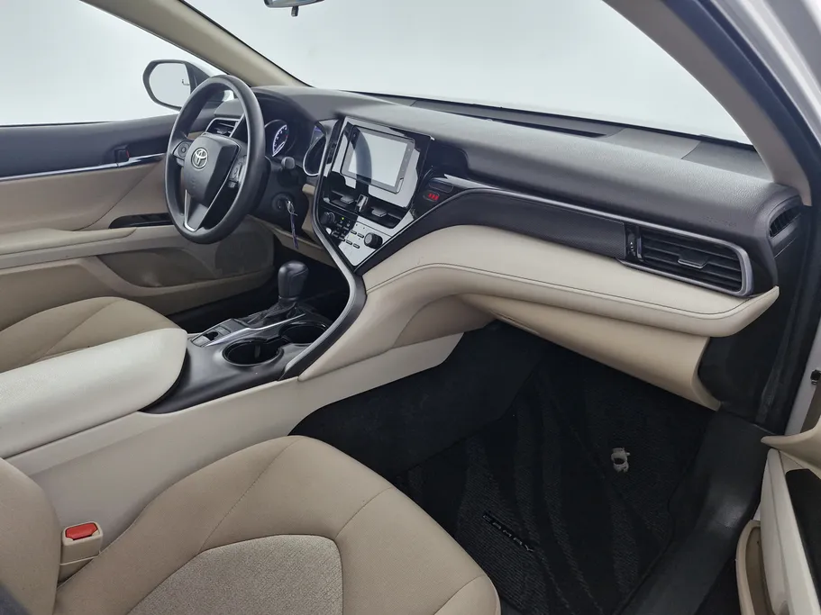 تويوتا كامري LE 2022 