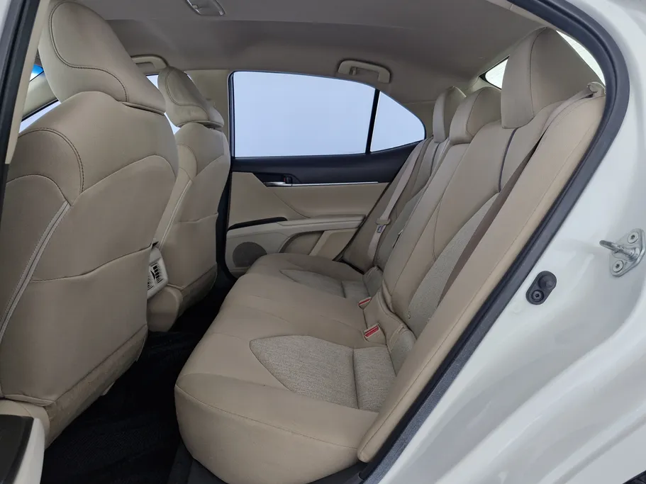 تويوتا كامري LE 2022 