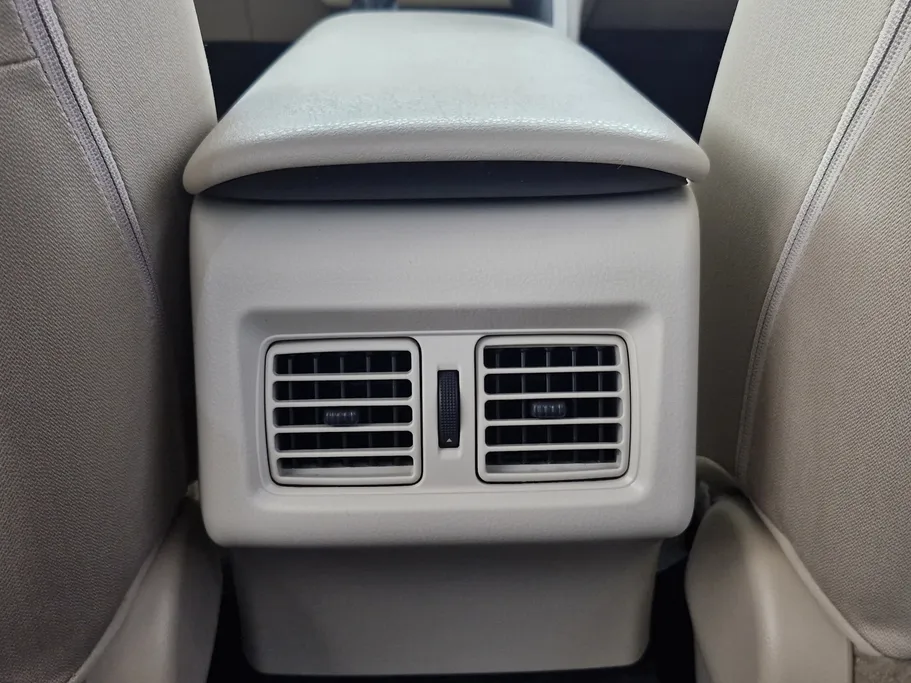 تويوتا كامري LE 2022 