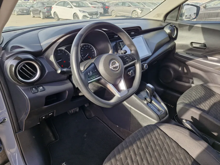 2024 Nissan Kicks S 