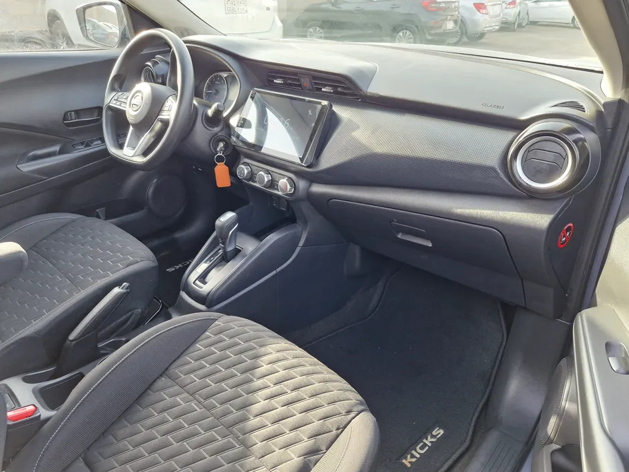 2024 Nissan Kicks S 