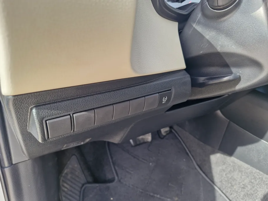 تويوتا كورولا XLI 2022 