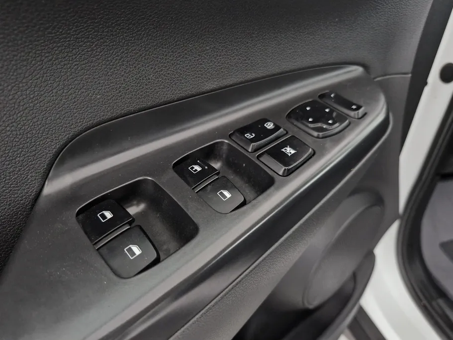 2022 Hyundai Kona SMART 