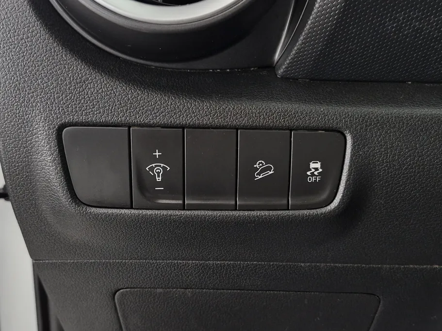 2022 Hyundai Kona SMART 