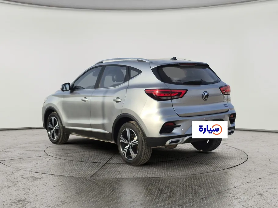 2023 MG ZS LUX 