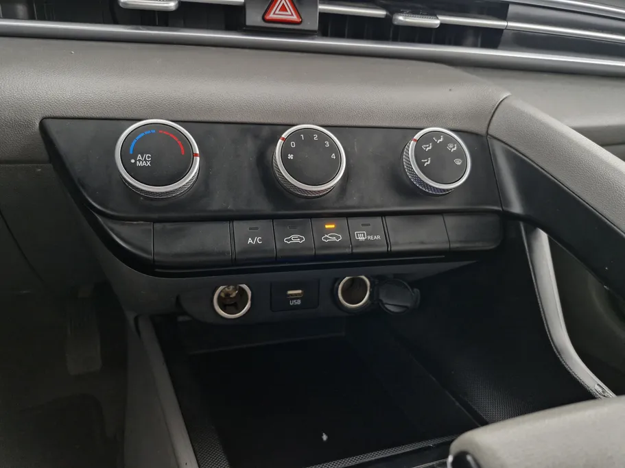 2022 Hyundai Elantra Fleet 