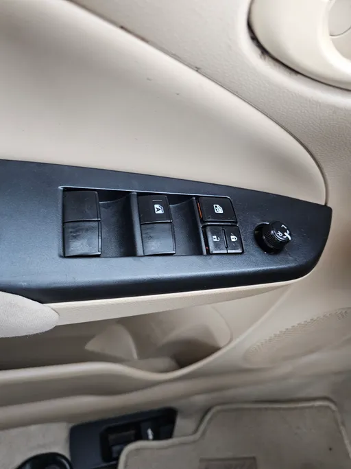 2021 Toyota Yaris  Y 