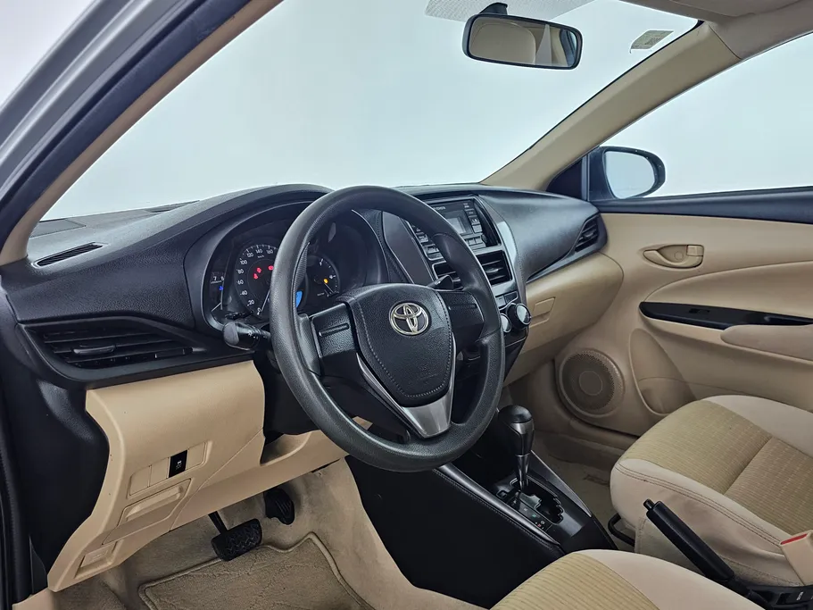 2021 Toyota Yaris  Y 