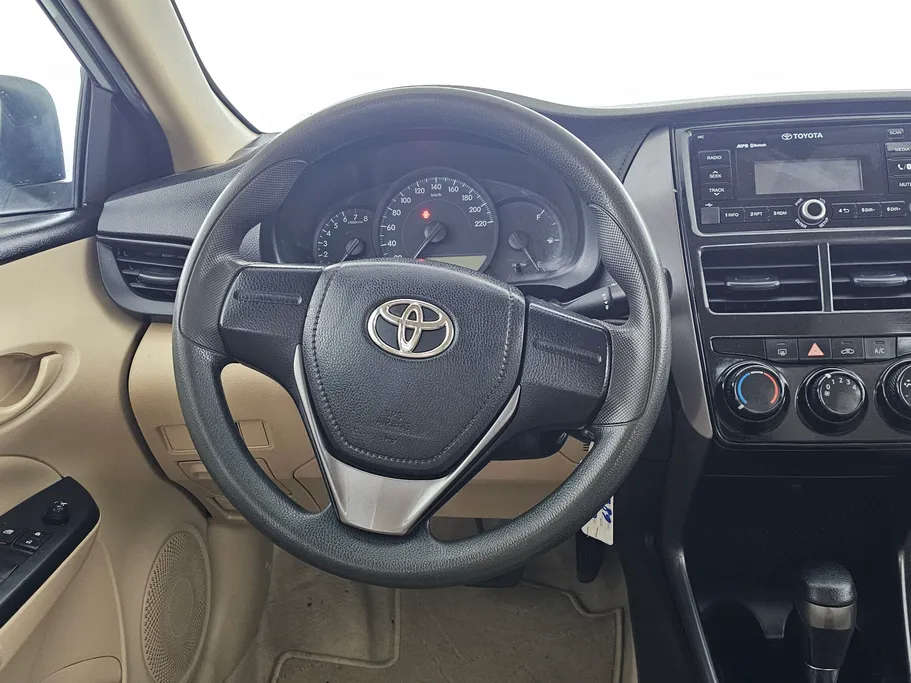 2021 Toyota Yaris  Y 