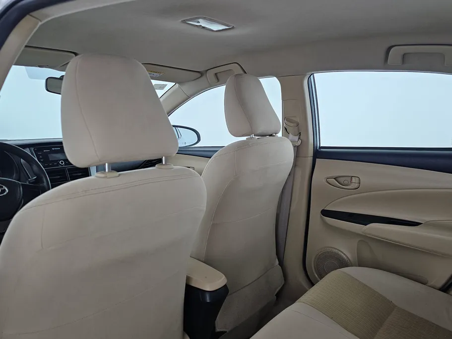 2021 Toyota Yaris  Y 