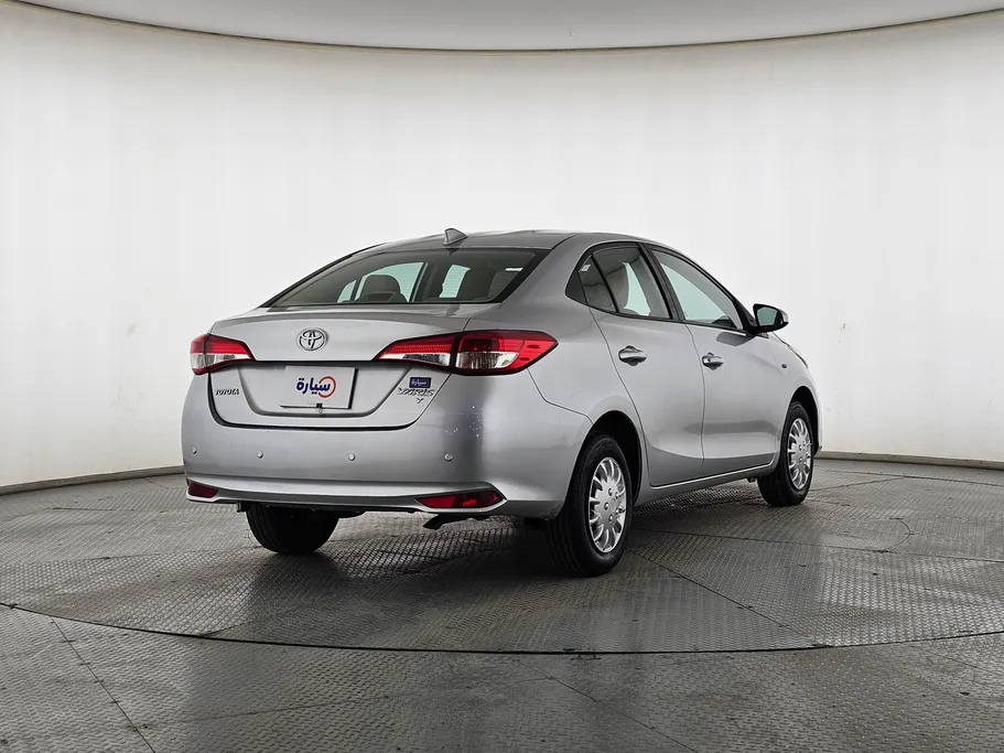 2021 Toyota Yaris  Y 