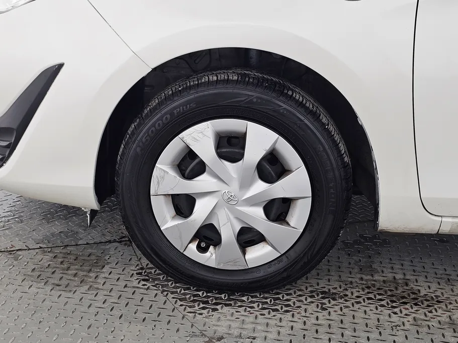 2019 Toyota Yaris  Y 