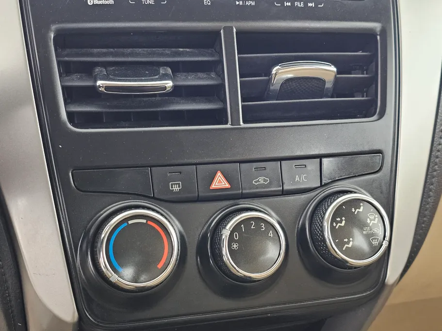 2019 Toyota Yaris  Y 