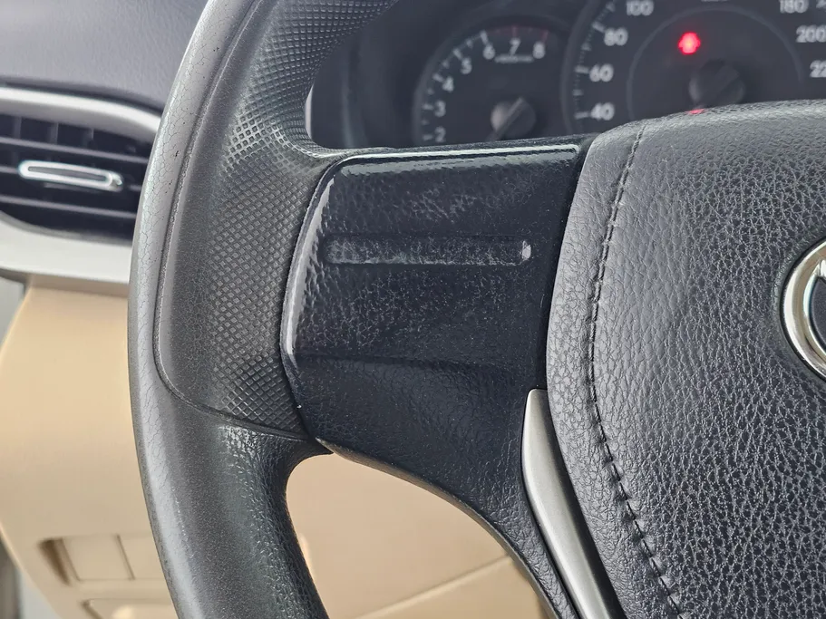 2019 Toyota Yaris  Y 