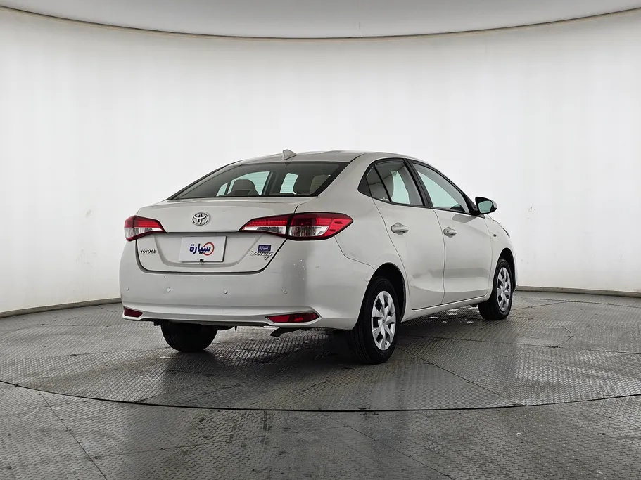 2019 Toyota Yaris  Y 