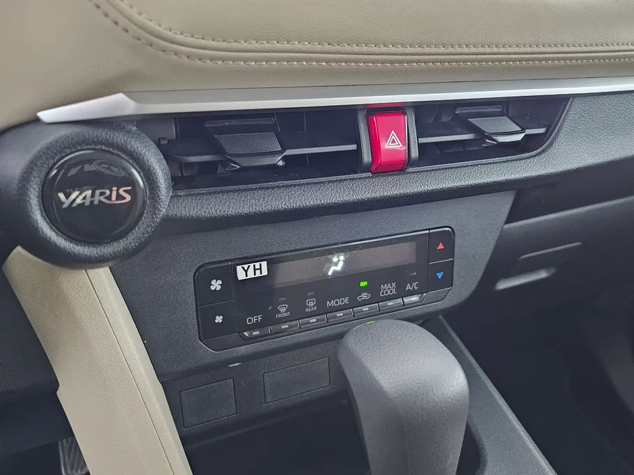 2023 Toyota Yaris  Y 