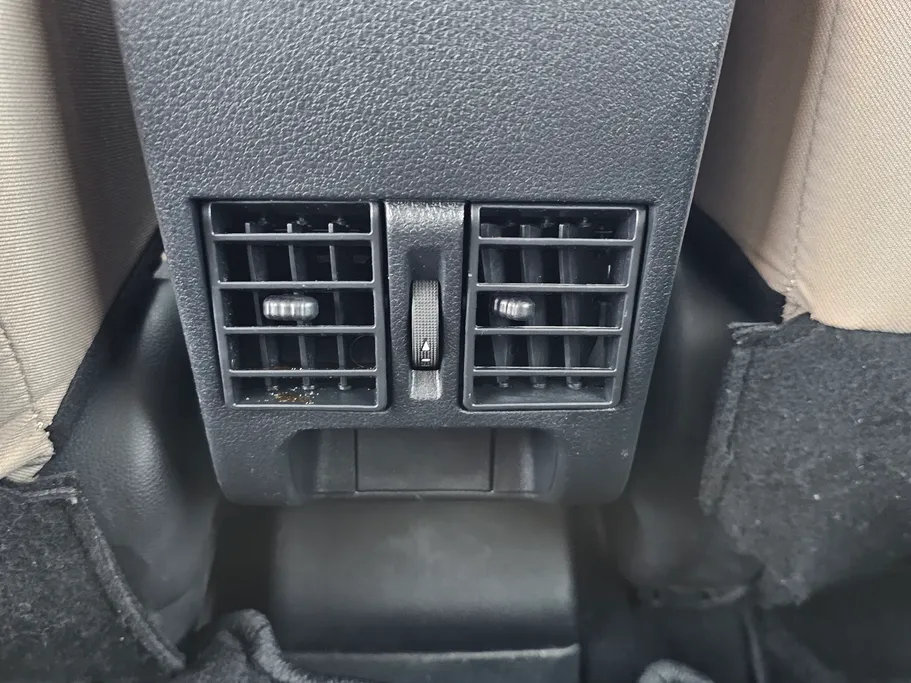 2023 Toyota Yaris  Y 