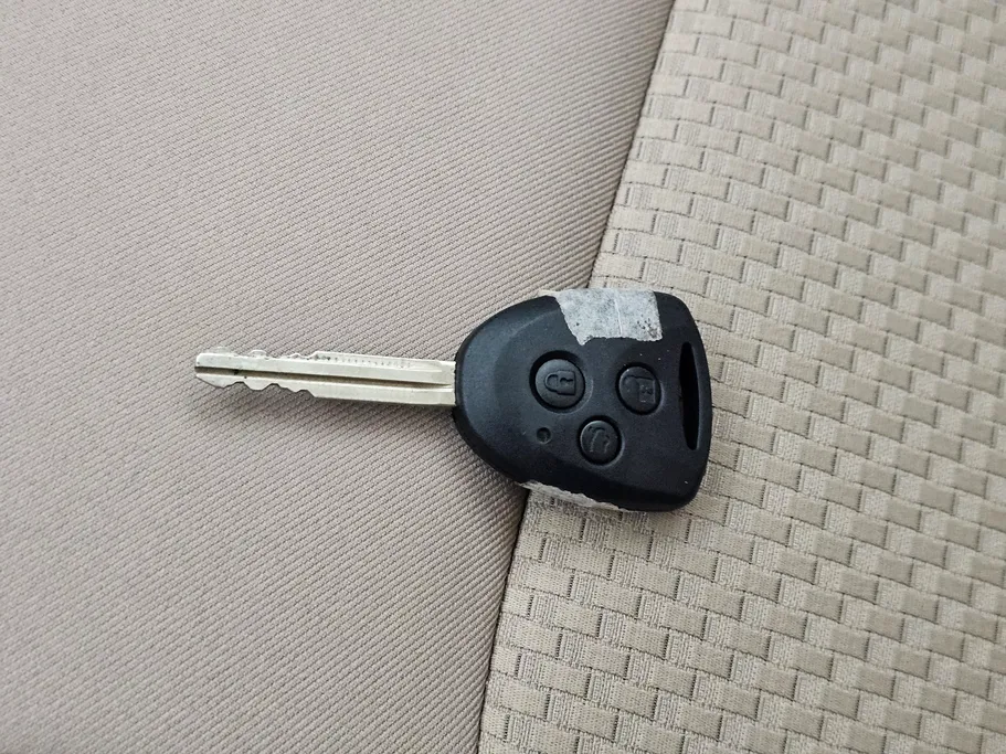 2023 Toyota Yaris  Y 