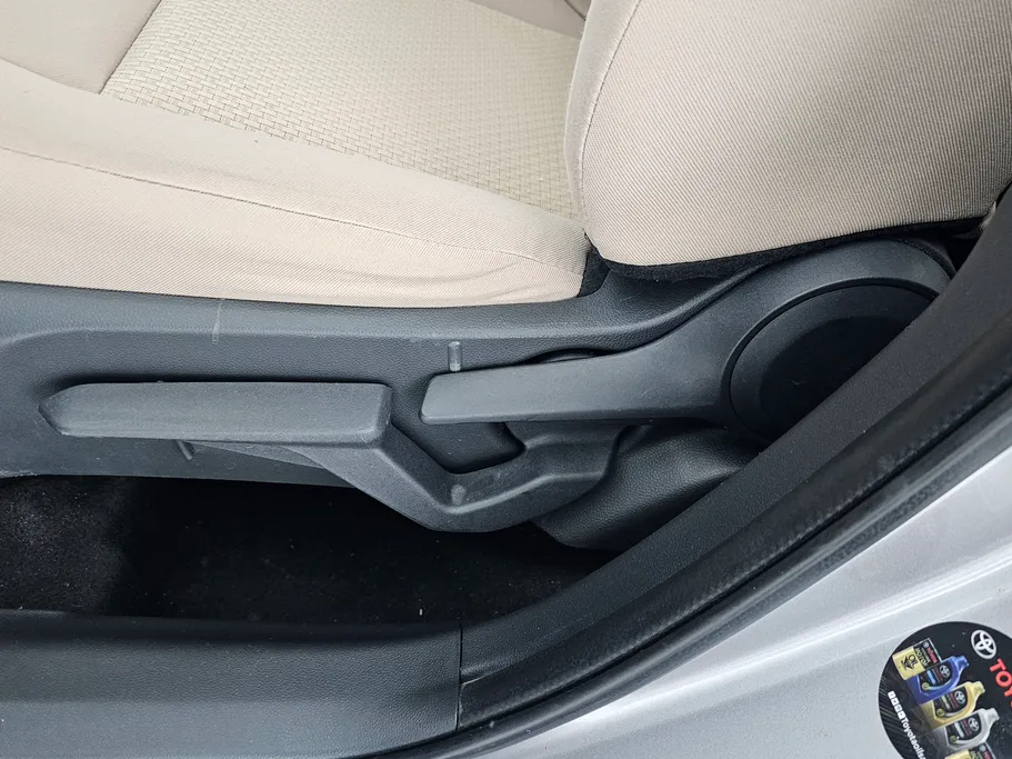 2023 Toyota Yaris  Y 