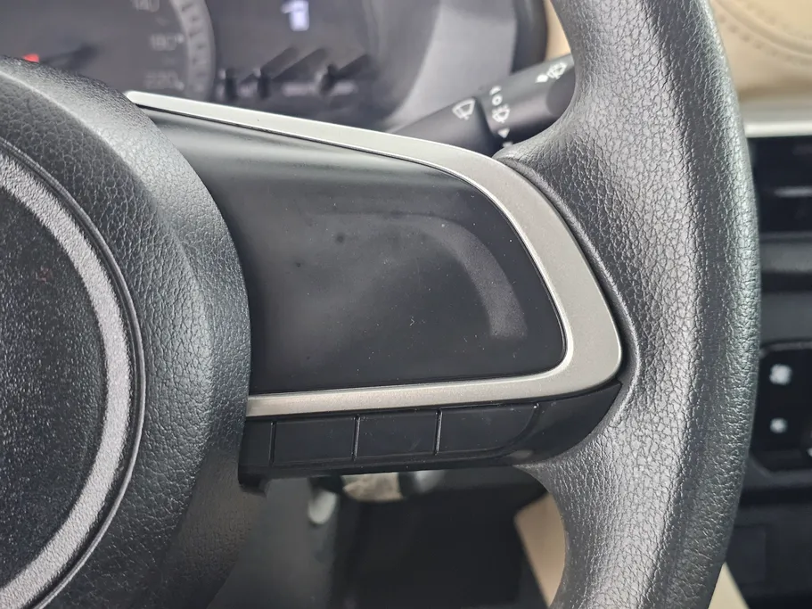 2023 Toyota Yaris  Y 