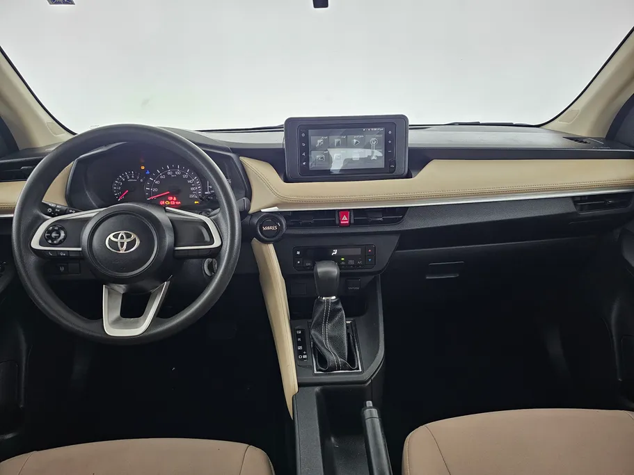 2023 Toyota Yaris  Y 