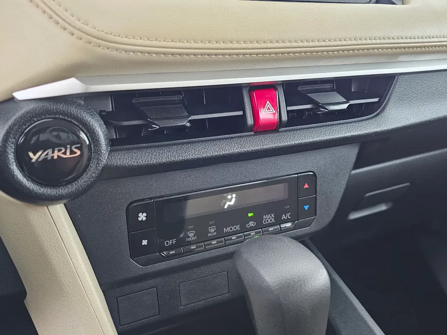 2023 Toyota Yaris  Y 