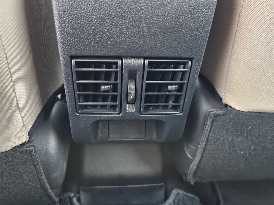 2023 Toyota Yaris  Y 