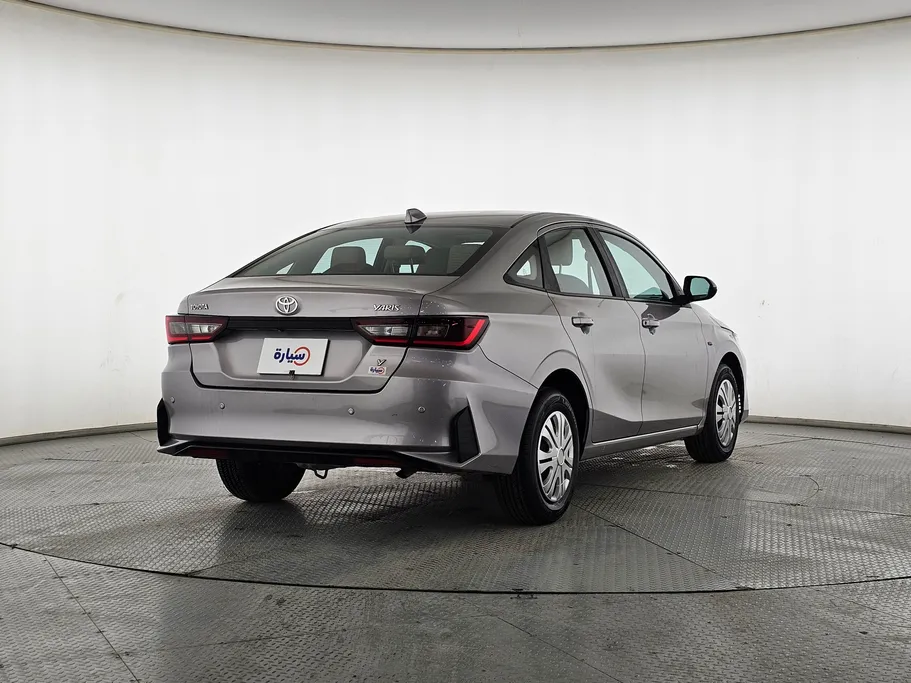 2023 Toyota Yaris  Y 