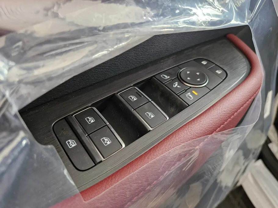 2026 Nissan Patrol SE Platinum City	 